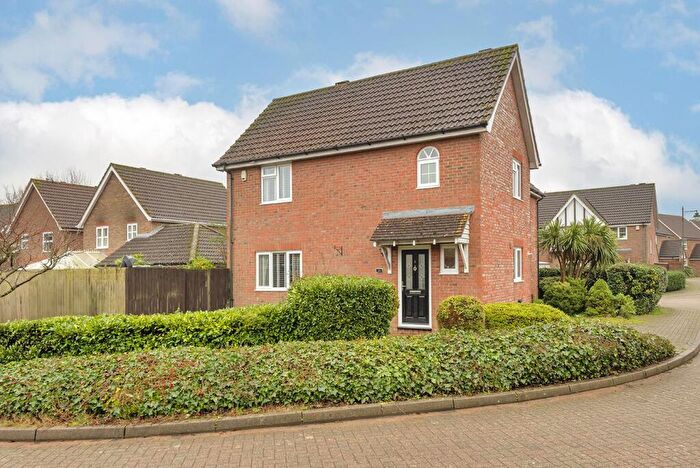 3 Bedroom Semi Detached House For Sale In Bramley Way, Kings Hill, ME19