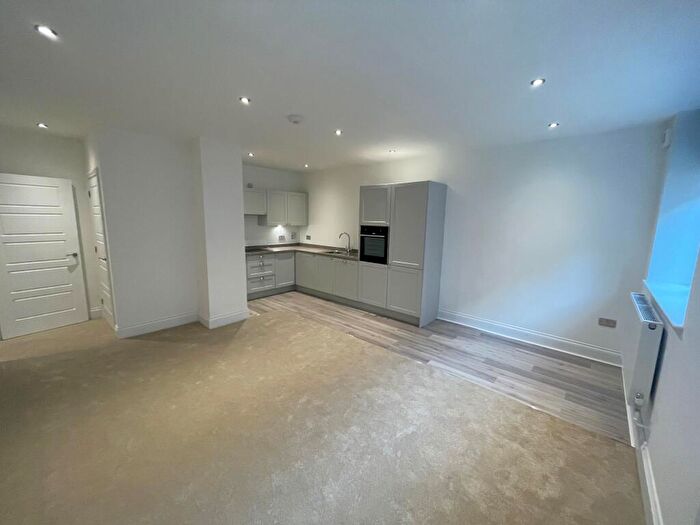 2 Bedroom House To Rent In MiddletonHouse, St. Marys Gate, DE1