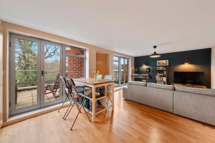 2 Bedroom Flat For Sale In London Road, Bromley, BR1