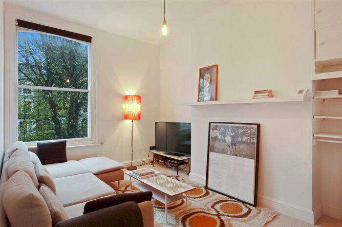 1 Bedroom Terraced House To Rent In Amhurst Road, Hackney, London, E8