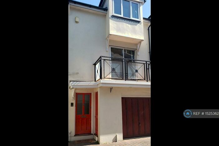 3 Bedroom Terraced House To Rent In Oxford Mews, Hove, BN3