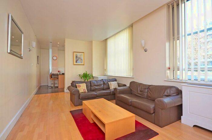 3 Bedroom Flat To Rent In Marylebone Road, Marylebone, London, NW1