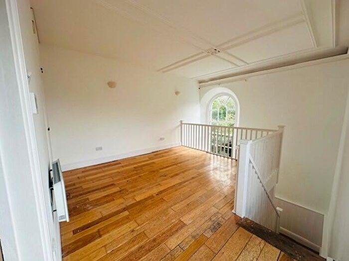 1 Bedroom Apartment To Rent In Haverfordwest, SA61