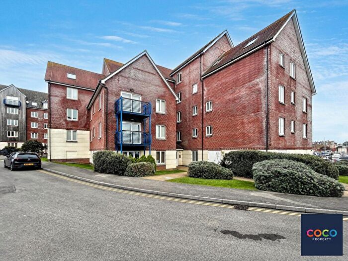 2 Bedroom Flat To Rent In Corscombe Close, Weymouth, DT4