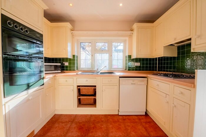 2 Bedroom End Of Terrace House For Sale In London Road, Sevenoaks, TN13