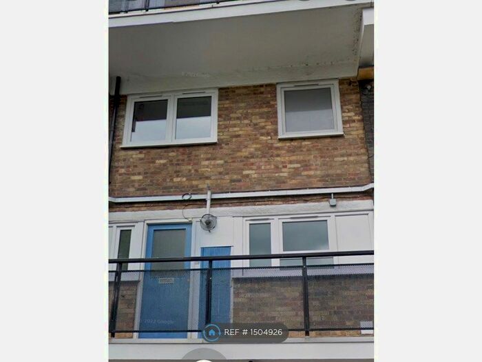 3 Bedroom Flat To Rent In Breton House, London, SE1