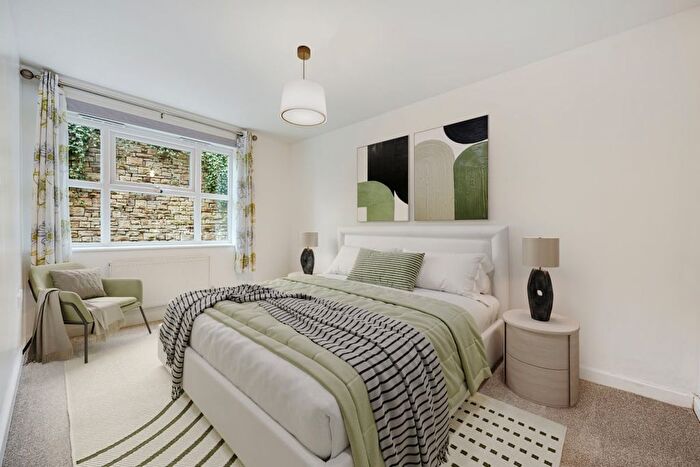 2 Bedroom Flat For Sale In Clifton Square, Burnley, BB12