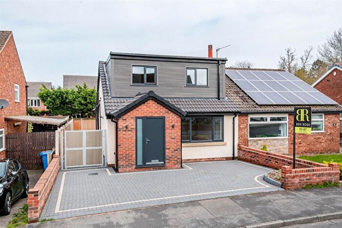 3 Bedroom Semi Detached House To Rent In Kellet Avenue, Leyland, PR25