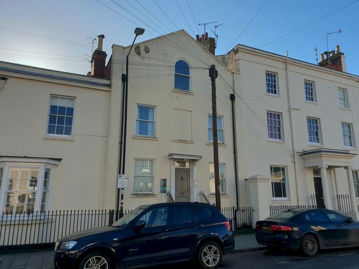 1 Bedroom Flat To Rent In Portland Place East, Leamington Spa CV32