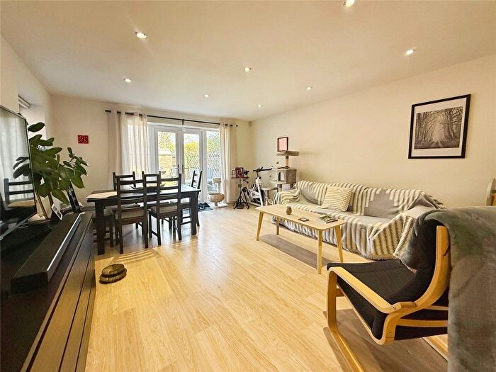 3 Bedroom Semi-Detached House For Sale In Longwood Mews, Maidenhead, Berkshire, SL6