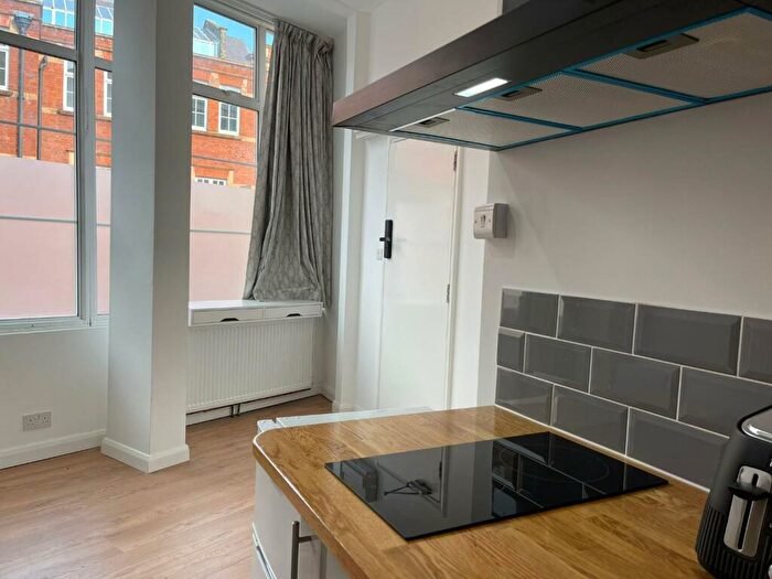 1 Bedroom Flat To Rent In Grafton Road, London, NW5