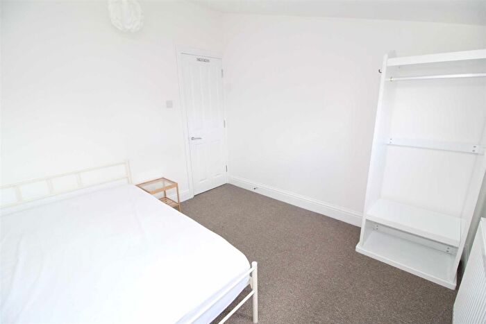 2 Bedroom Flat To Rent In Chandos Road, Chorlton, Manchester, M21