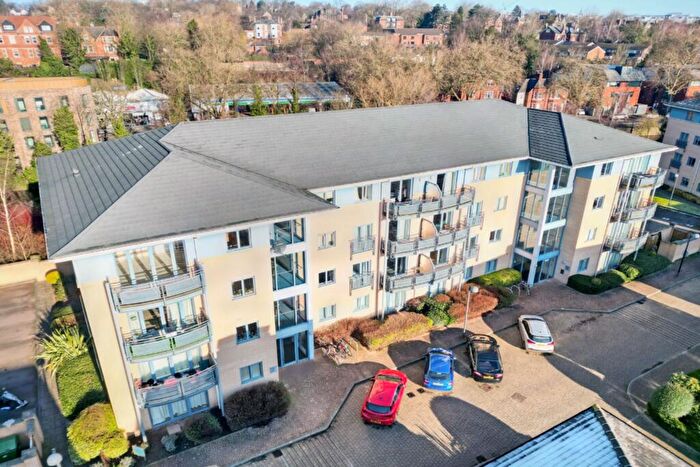 2 Bedroom Apartment To Rent In Castle Quay Close, Nottingham, NG7