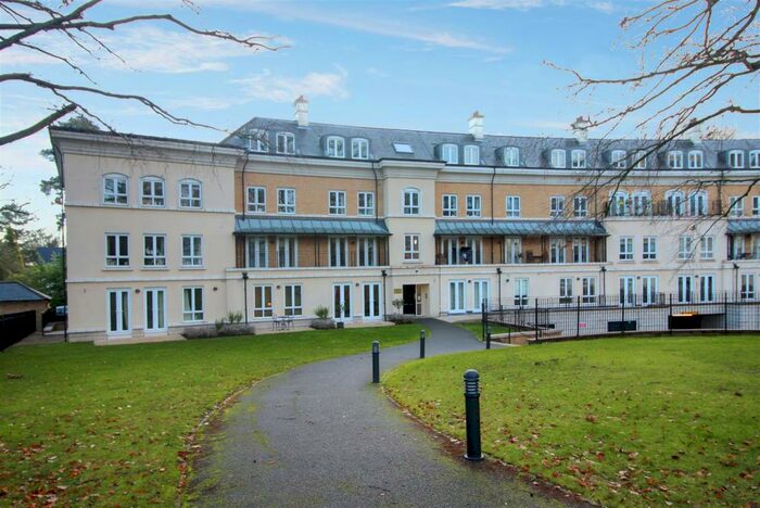 2 Bedroom Flat To Rent In Woking Town Centre, GU22