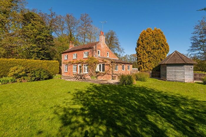 4 Bedroom Detached House For Sale In Hall Road, Irstead, NR12