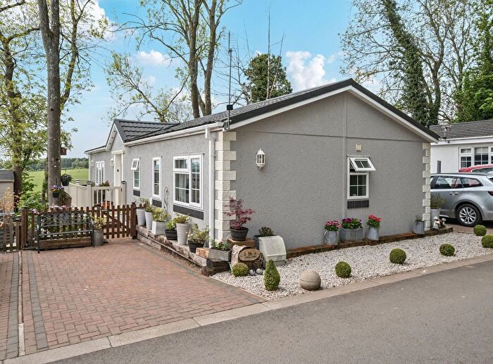 2 Bedroom Mobile/park Home For Sale In Tower Court, Saltmarshe Castle Park, Nr Bromyard, Herefordshire, HR7