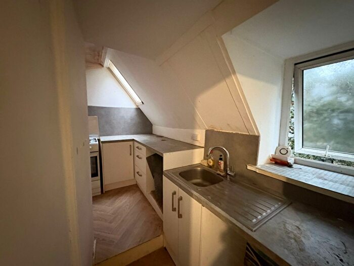 1 Bedroom Flat To Rent In Park Drive, Bradford, BD9