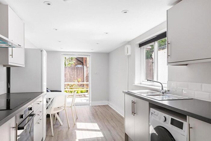 5 Bedroom Terraced House To Rent In Furley Road, Peckham, SE15