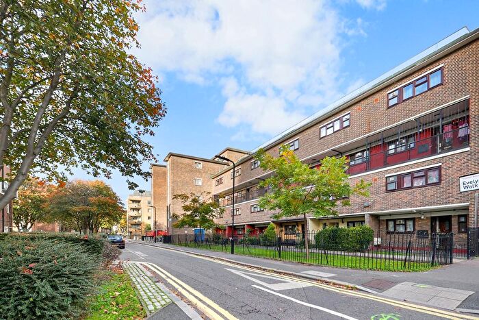 3 Bedroom Flat To Rent In New North Road, London, N1