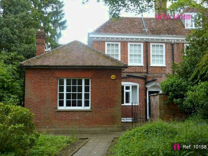 1 Bedroom Ground Maisonette To Rent In St. Michaels Street, St. Albans, AL3