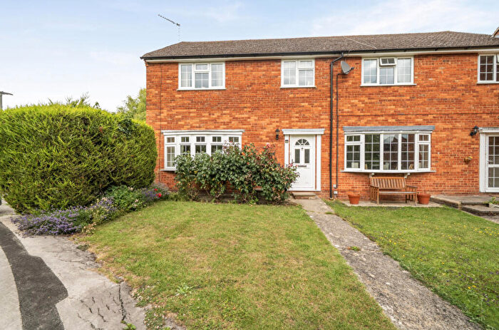 4 Bedroom End Of Terrace House For Sale In Parsons Close, Winslow, Buckingham, MK18