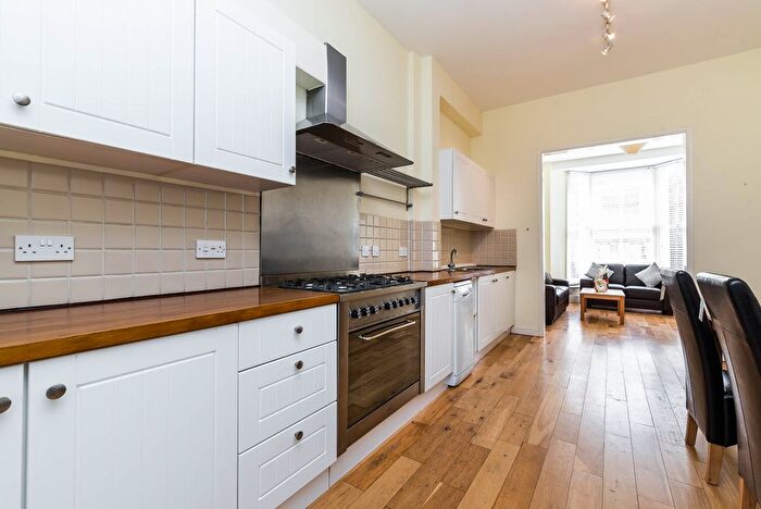 5 Bedroom Maisonette To Rent In Medina Road, London, N7
