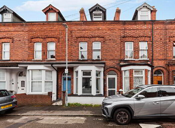 3 Bedroom Mid Terraced House For Sale In Glenbrook Avenue, Belfast, BT5