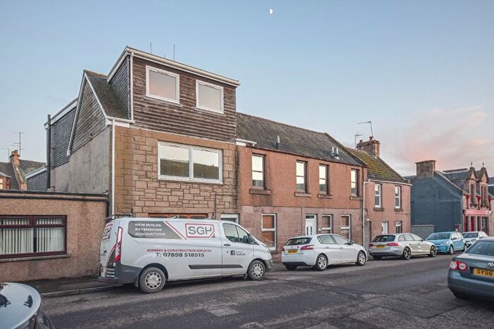4 Bedroom Flat To Rent In Market Street, Brechin, Angus, DD9