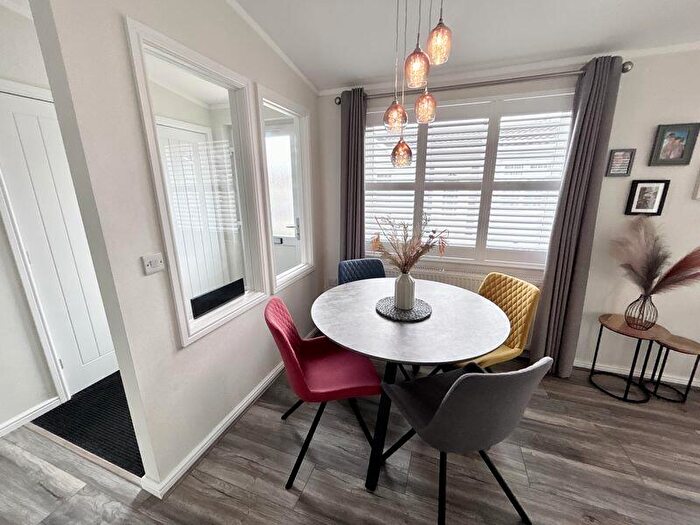2 Bedroom Detached Bungalow For Sale In Avenue Road, Sandown, PO36