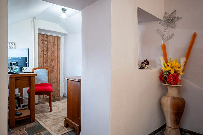 2 Bedroom Cottage For Sale In Mulberry Cottage, Croughton, NN13