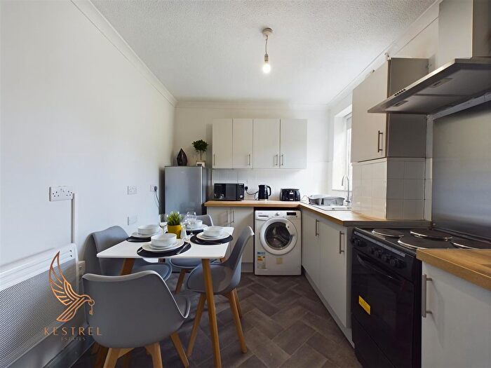 3 Bedroom Terraced House For Sale In Wood View Avenue, Castleford, WF10