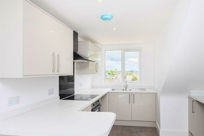 1 Bedroom Flat To Rent In Broadway, Southbourne, Bournemouth, BH6