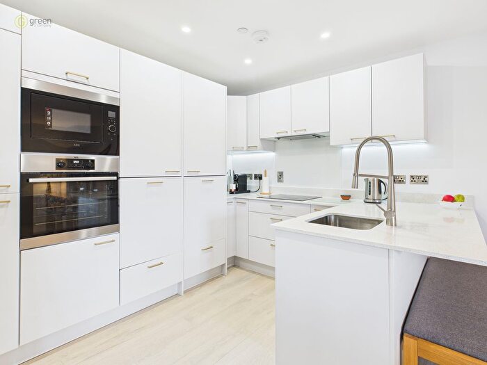 2 Bedroom Flat For Sale In St. Michaels Road, Sutton Coldfield, B73