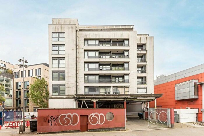 1 Bedroom Flat To Rent In Salway Place, Stratford, E15