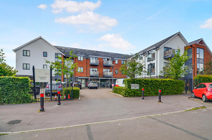 2 Bedroom Retirement Property For Sale In South Lake Crescent, RG5