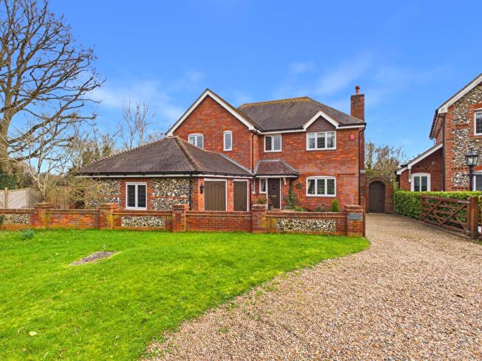 4 Bedroom Detached House For Sale In Two Dells Lane, Ashley Green, Chesham, Buckinghamshire, HP5