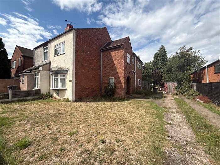 3 Bedroom Semi-Detached House For Sale In Lisle Avenue, Kidderminster, DY11