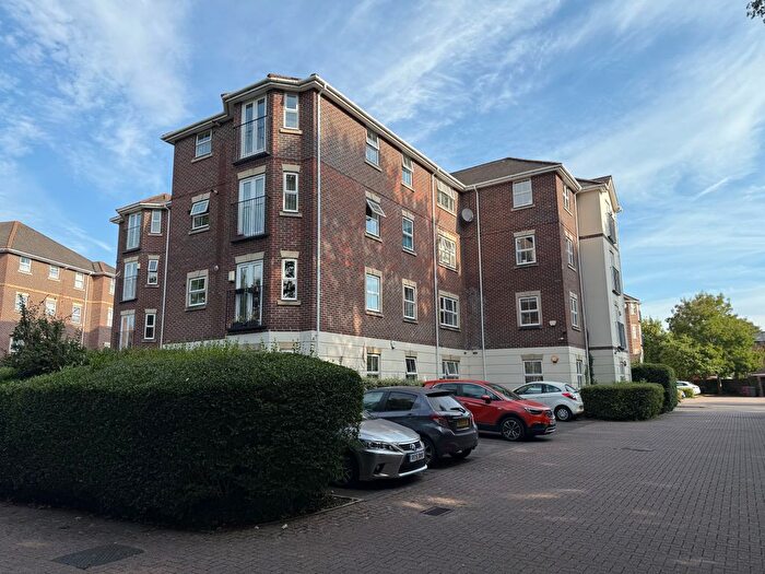 2 Bedroom Flat To Rent In Abbotsmead Place, Reading, RG4