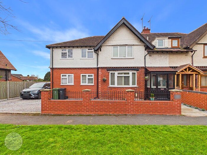 4 Bedroom Semi Detached House For Sale In Lingen Avenue, Hereford, Herefordshire, HR1
