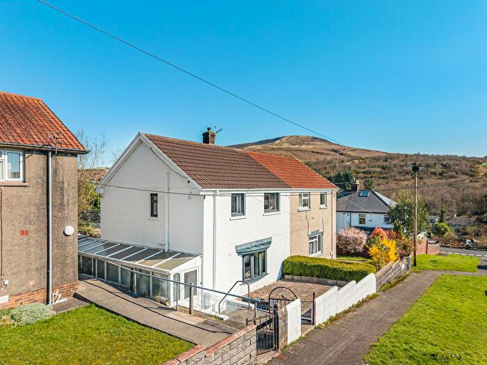 3 Bedroom Semi-Detached House For Sale In Duffrynmadog, Maesteg, CF34