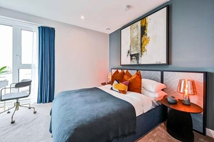 2 Bedroom Flat For Sale In Lombard Square, London, Greater London, SE28