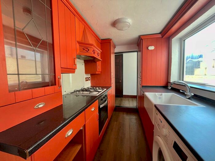 3 Bedroom Terraced House To Rent In Roberts Road, Rainham, ME8