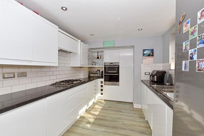 3 Bedroom Detached House For Sale In High View Avenue, Herne Bay, Kent, CT6