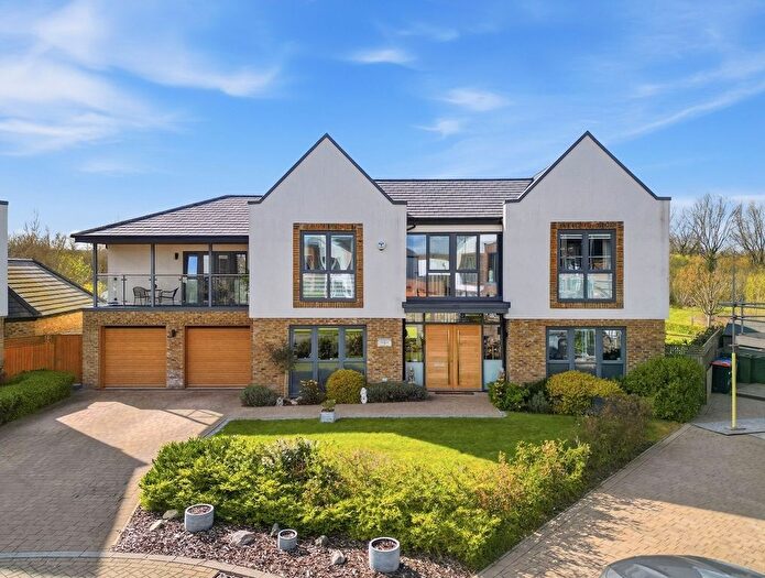 5 Bedroom Detached House For Sale In Ferranti Place, Oakgrove, MK10