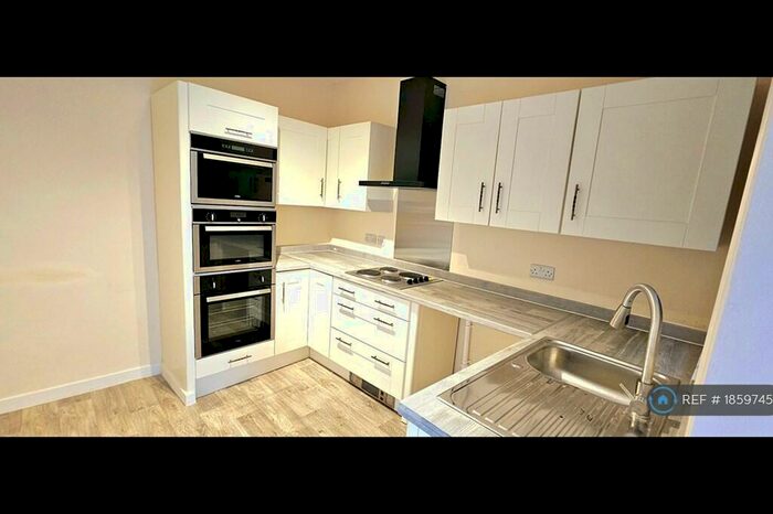 2 Bedroom Terraced House To Rent In Co Operative Street, Goldthorpe, S63