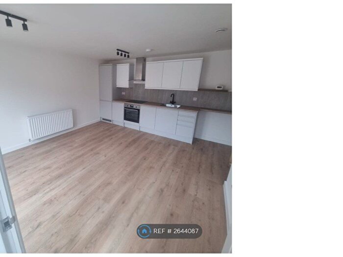 2 Bedroom Semi-Detached House To Rent In Lagentium Plaza, Castleford, WF10