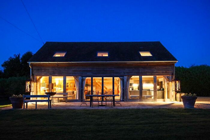 3 Bedroom Barn To Rent In Ascott, Oxford, OX44