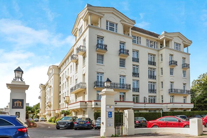 3 Bedroom Apartment For Sale In Bath Road, Bournemouth, BH1