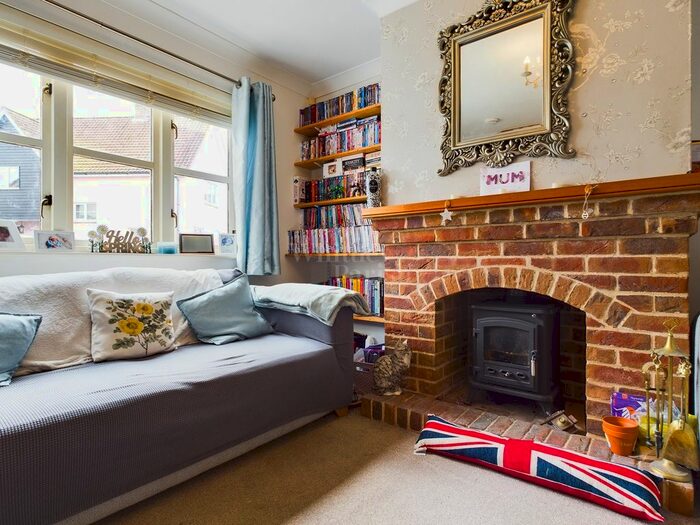 3 Bedroom Semi-Detached House For Sale In Columbine Way, Gislingham, Eye, IP23