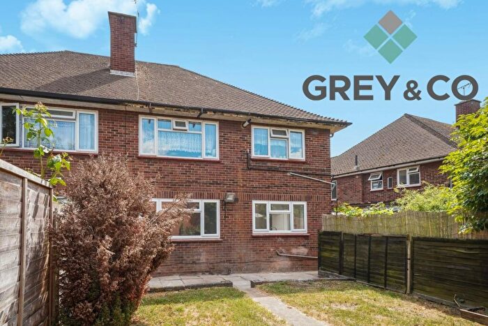2 Bedroom Ground Maisonette To Rent In Linden Lawns, HA9